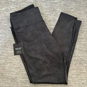 BNWT Simply Vera Vera wang high rise live-in faux leather shaping legging size L